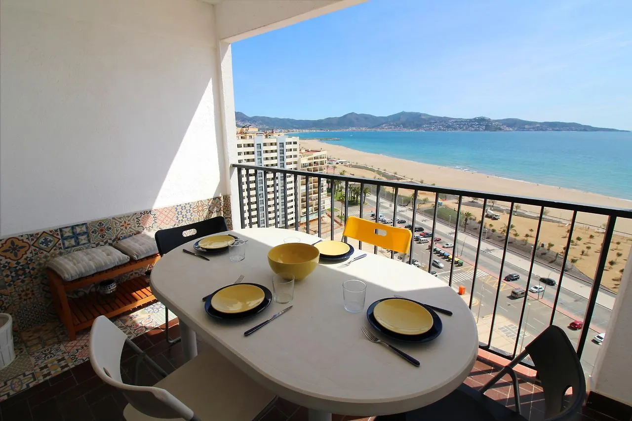 Basic Comfort Apartment Karina 16º 0102 Empuriabrava